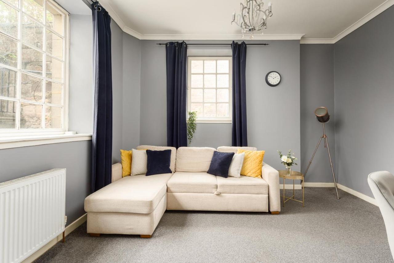 2 Bedroom Royal Mile Apartment إدنبرة المظهر الخارجي الصورة
