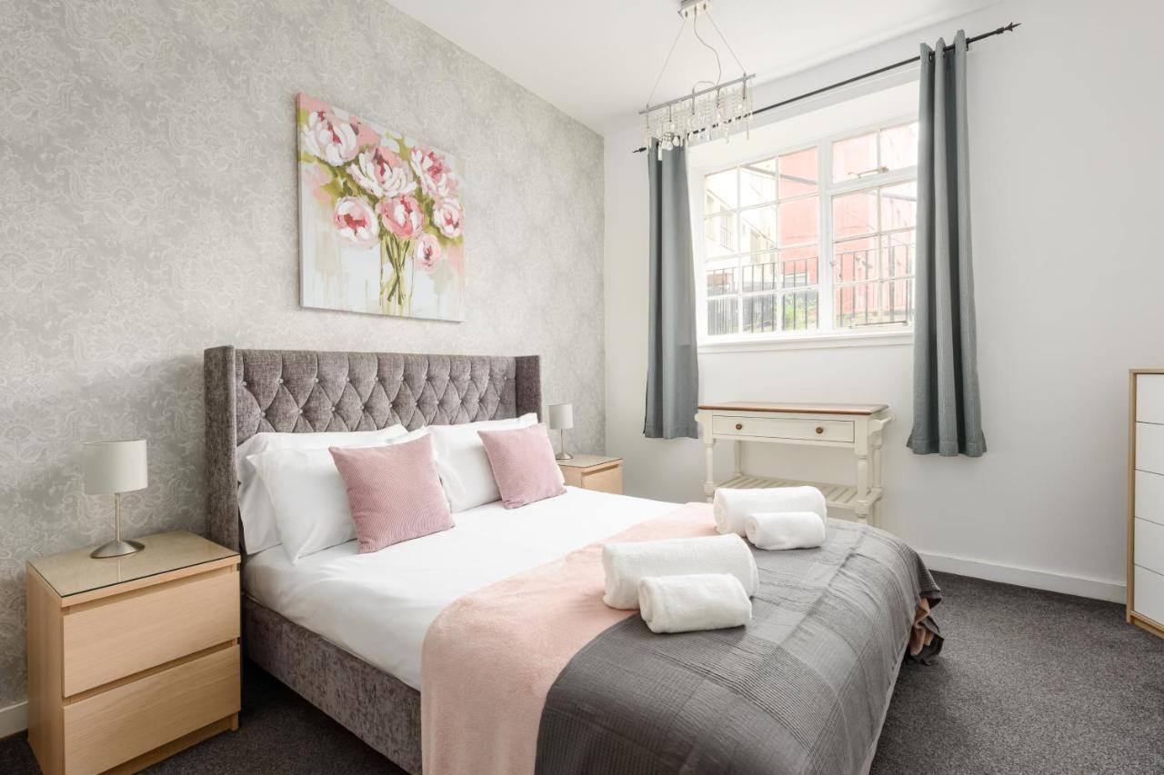 2 Bedroom Royal Mile Apartment إدنبرة المظهر الخارجي الصورة