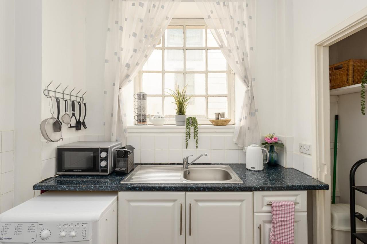 2 Bedroom Royal Mile Apartment إدنبرة المظهر الخارجي الصورة